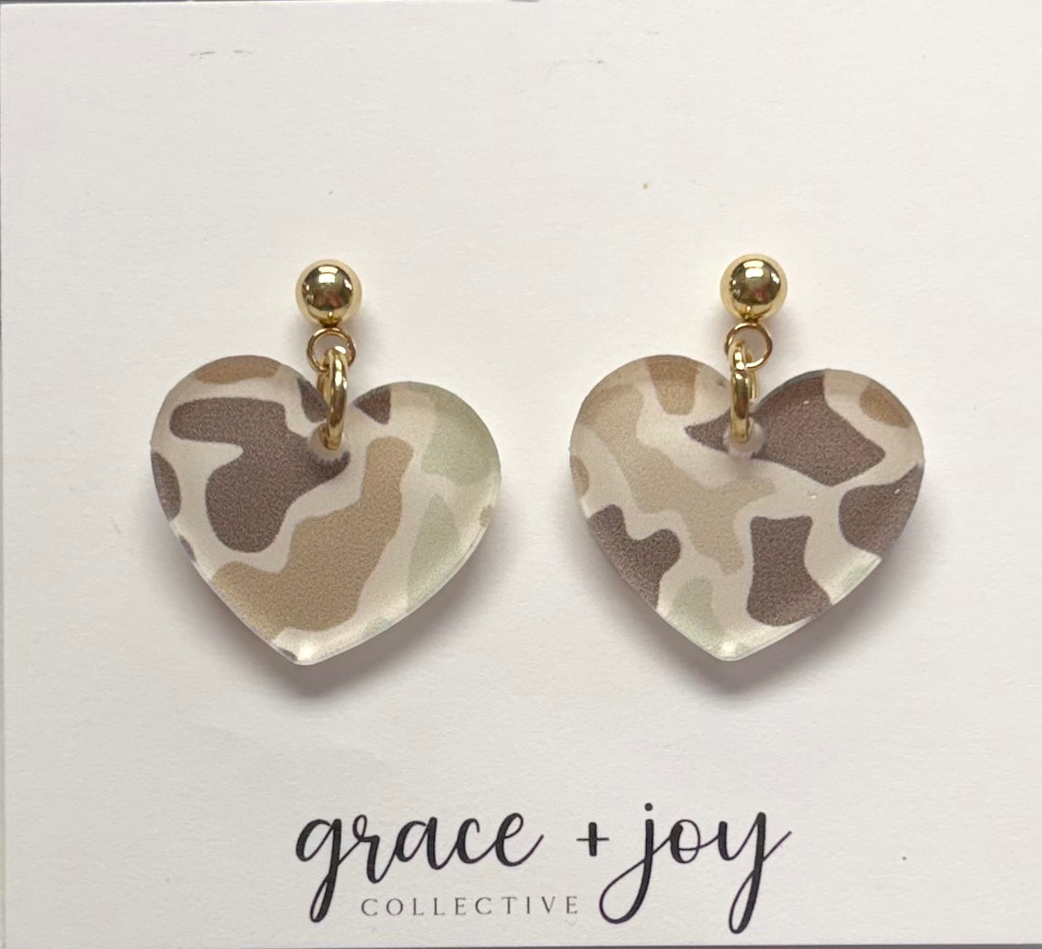 Camo Hearts
